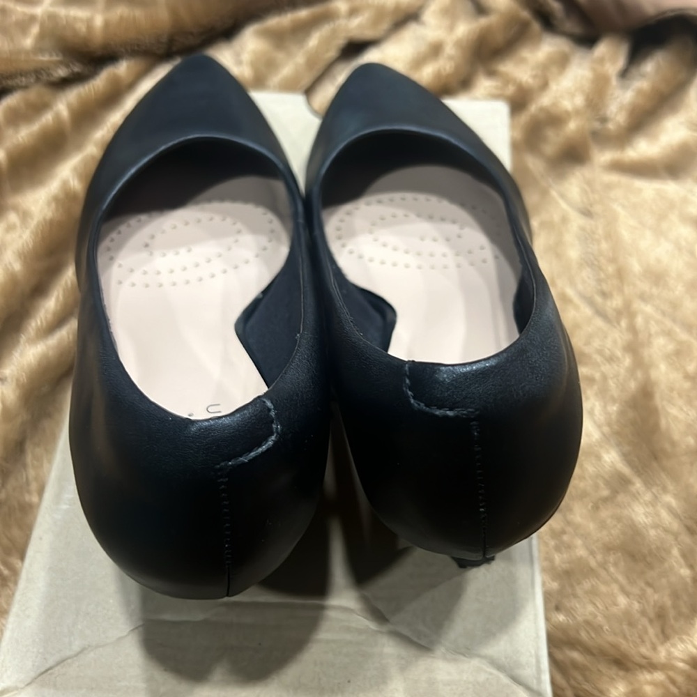 Black Mini Clark’s Collection Heels - Picture 7 of 10